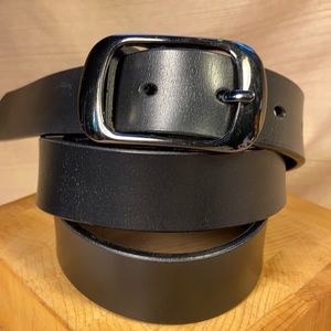 NWOT classic elegant leather belt